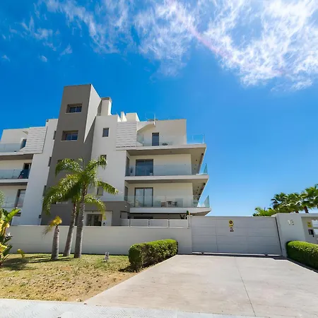 Panorama Apartment *